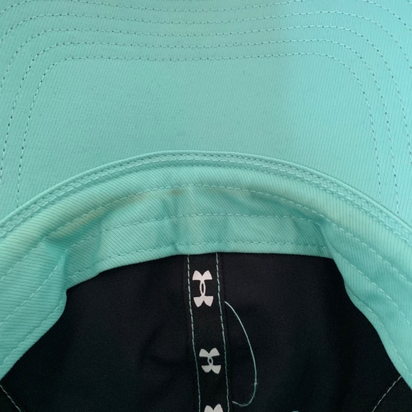 UA Free Fit Golf Hat - Picture 5 of 5